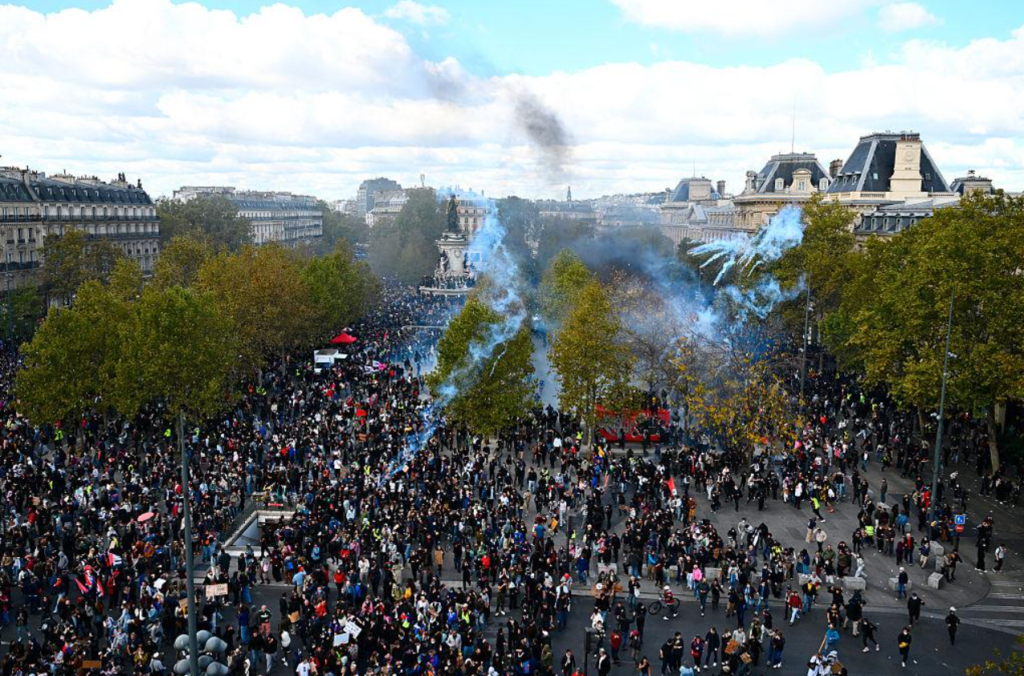 France Riots 2026 – Paris Protests and Unrest Demonstrators gather in Paris during violent protests across France in October 2026.